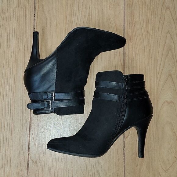 𝅺ROUGE HELIUM BLACK STRAPPY ANKLE BOOTS, SIZE 9 - Picture 9 of 12